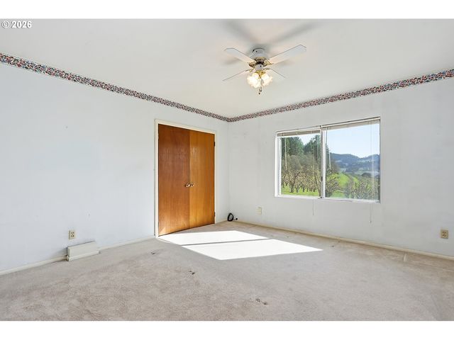 3503 EHRCK HILL Dr, Hood River, OR 97031