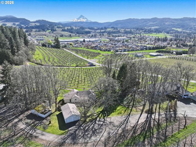 3503 EHRCK HILL Dr, Hood River, OR 97031