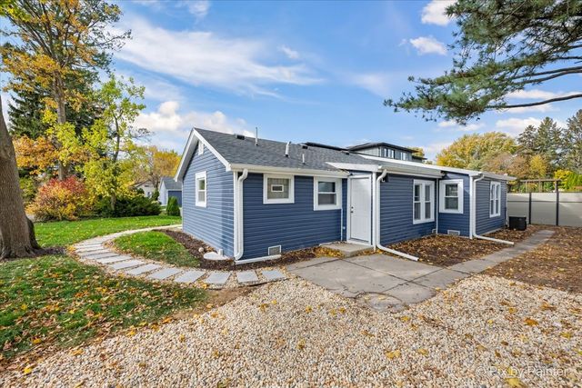 481 Edward Court, Des Plaines, IL 60016