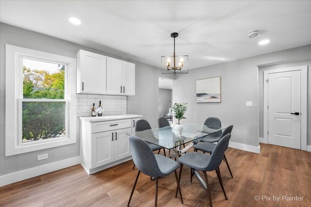 481 Edward Court, Des Plaines, IL 60016