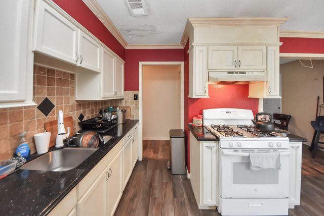 8630 Sonneville Drive, Houston, TX 77080