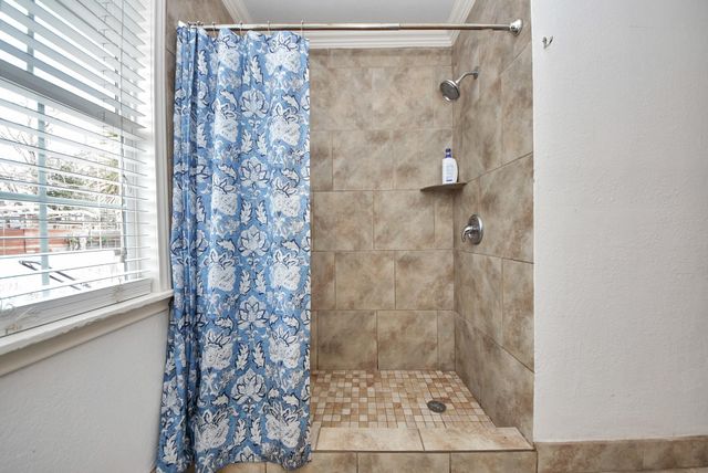 8630 Sonneville Drive, Houston, TX 77080