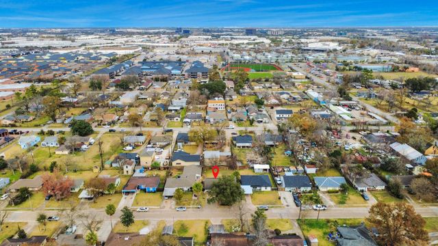 8630 Sonneville Drive, Houston, TX 77080