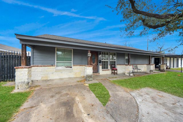 8630 Sonneville Drive, Houston, TX 77080