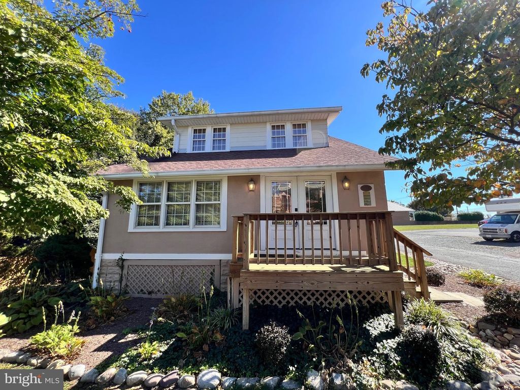 1 MONTGOMERY AVE, Gaithersburg, MD 20877