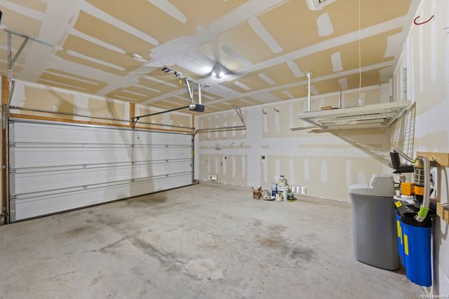 105 ROLLING CRK, Boerne, TX 78006