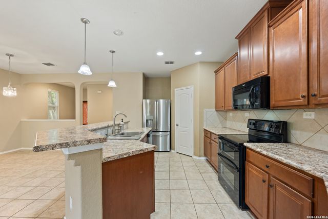 105 ROLLING CRK, Boerne, TX 78006