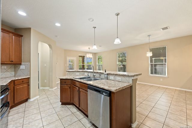 105 ROLLING CRK, Boerne, TX 78006