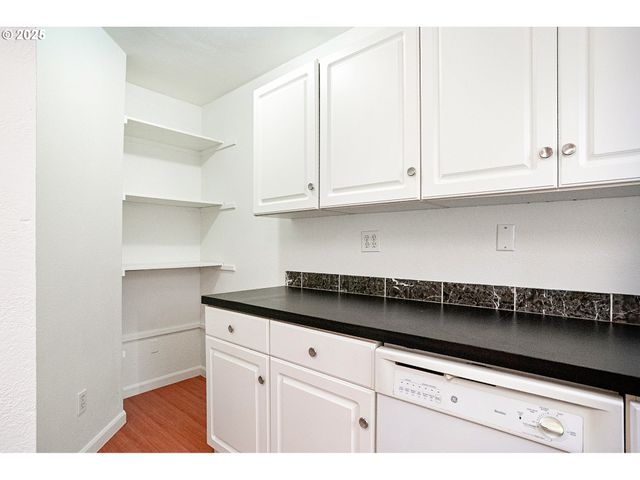 625 W M St, Springfield, OR 97477