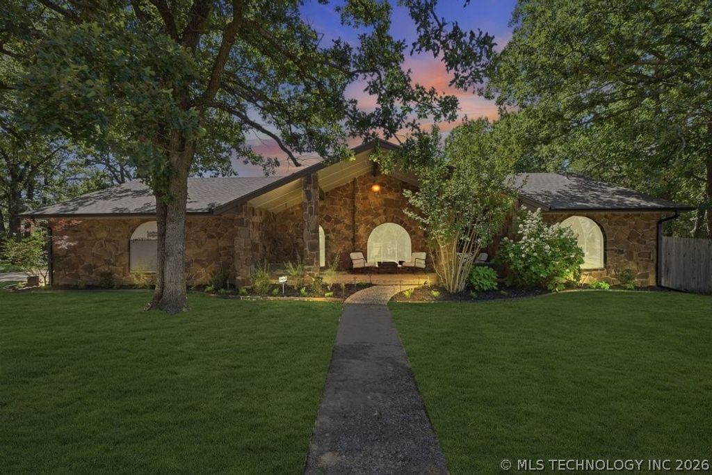 1502 Timber Ridge Drive, Cleveland, OK 74020