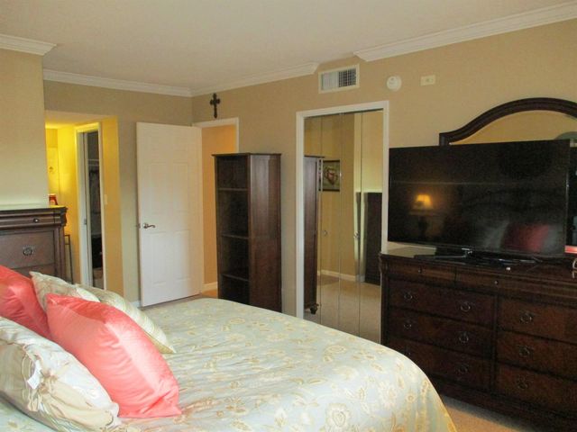 3300 N Palm Aire Drive 306, Pompano Beach, FL 33069