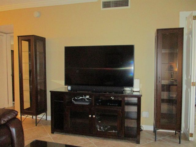 3300 N Palm Aire Drive 306, Pompano Beach, FL 33069