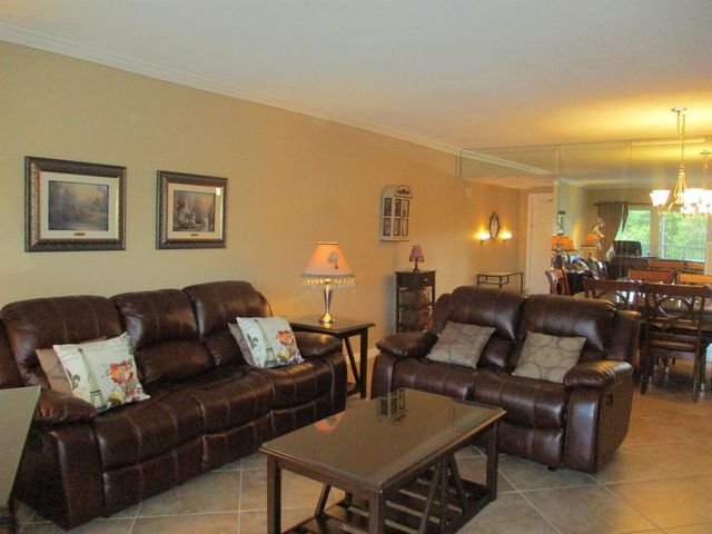 3300 N Palm Aire Drive 306, Pompano Beach, FL 33069