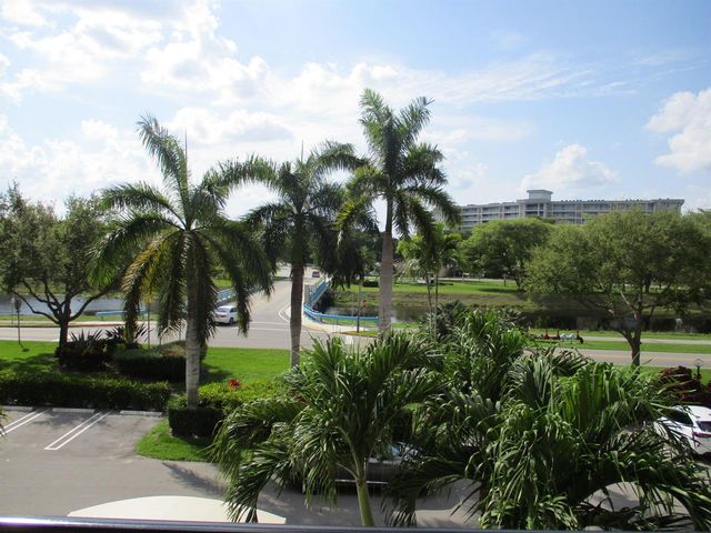 3300 N Palm Aire Drive 306, Pompano Beach, FL 33069