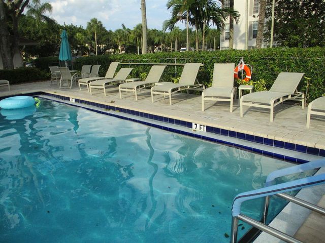 3300 N Palm Aire Drive 306, Pompano Beach, FL 33069