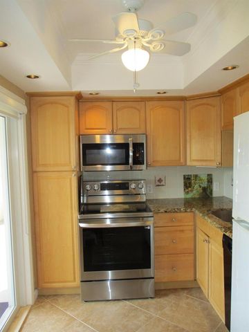 3300 N Palm Aire Drive 306, Pompano Beach, FL 33069