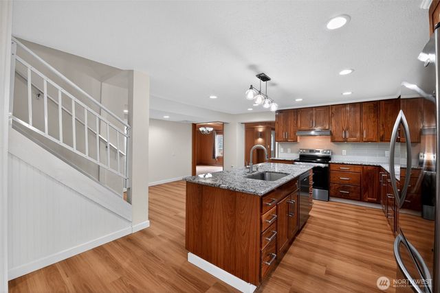 6502 48th Street E, Puyallup, WA 98371