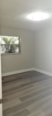 1011 SW 8th Street D, Hallandale Beach, FL 33009
