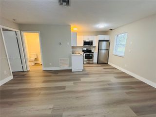 1011 SW 8th Street D, Hallandale Beach, FL 33009