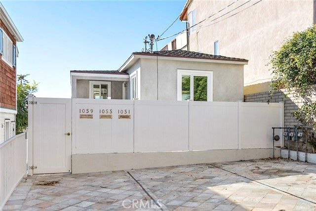 1051 Gaviota Drive, Laguna Beach, CA 92651