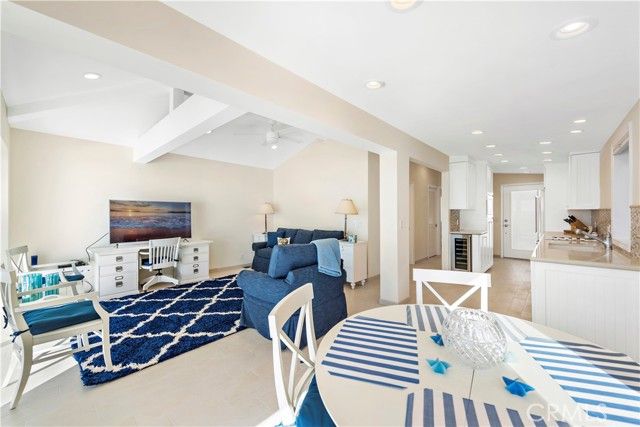 1051 Gaviota Drive, Laguna Beach, CA 92651