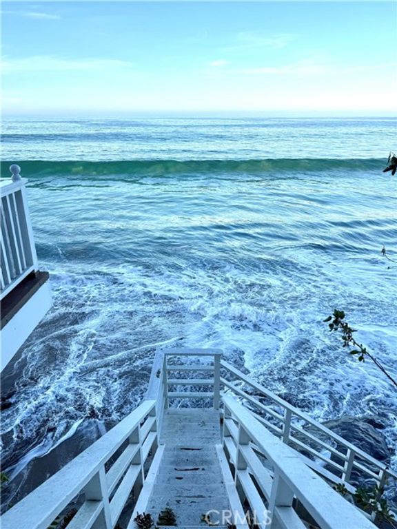 1051 Gaviota Drive, Laguna Beach, CA 92651