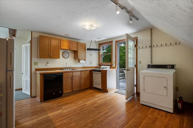 820 MA-28, Harwich Port, MA 02646