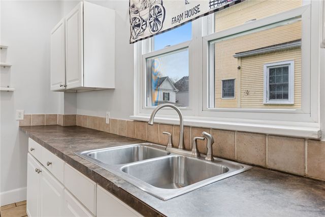 512 Sidney St, City Of Greensburg, PA 15601