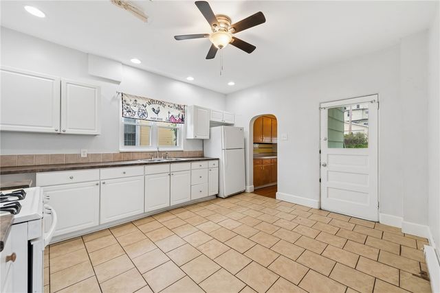 512 Sidney St, City Of Greensburg, PA 15601