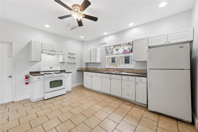 512 Sidney St, City Of Greensburg, PA 15601