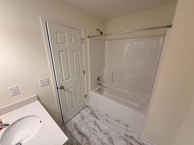 5366 Shannon Square Drive, Canal Winchester, OH 43110