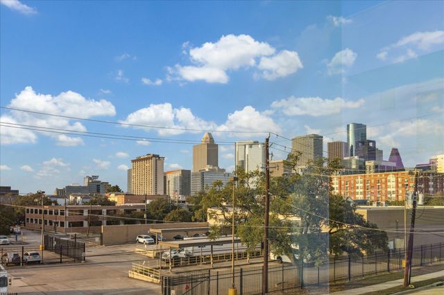 2401 Crawford Street C4A, Houston, TX 77004