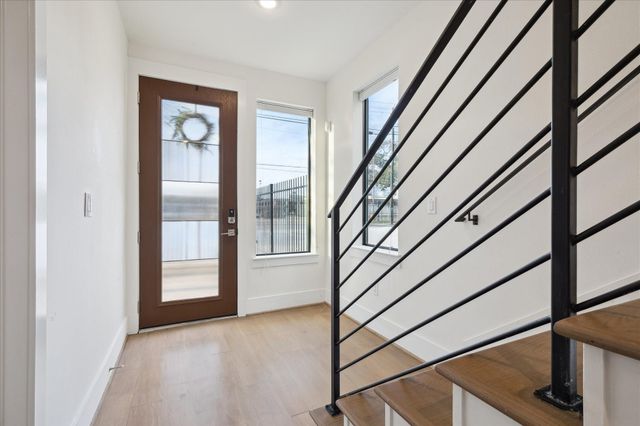 2401 Crawford Street C4A, Houston, TX 77004