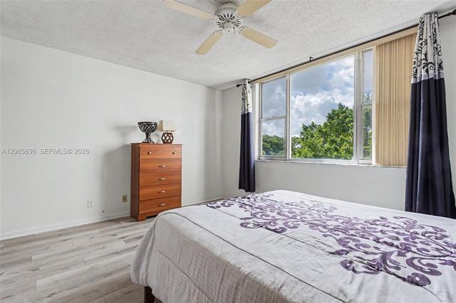 4330 Hillcrest Drive 405, Hollywood, FL 33021