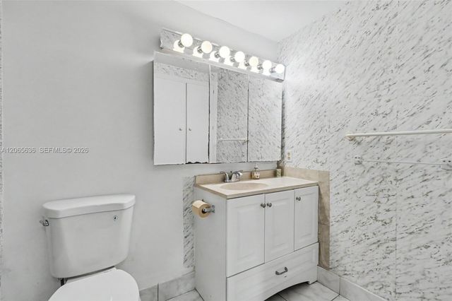 4330 Hillcrest Drive 405, Hollywood, FL 33021