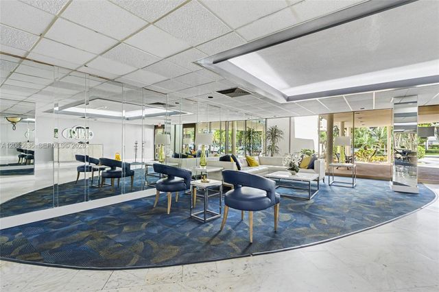 4330 Hillcrest Drive 405, Hollywood, FL 33021