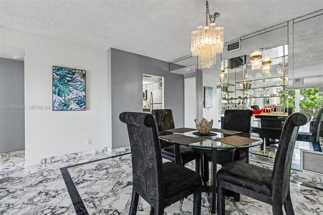 4330 Hillcrest Drive 405, Hollywood, FL 33021
