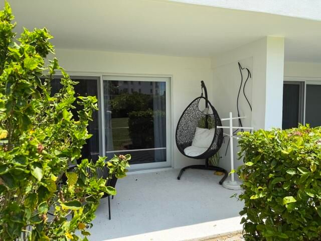 33 S Ocean Avenue 108, Palm Beach Shores, FL 33404