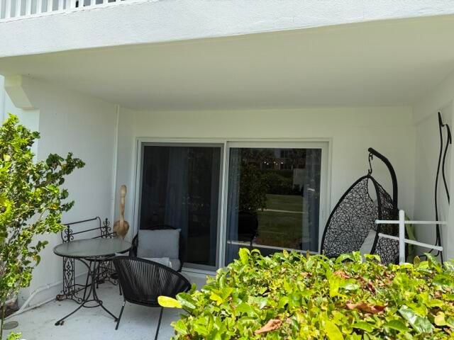 33 S Ocean Avenue 108, Palm Beach Shores, FL 33404