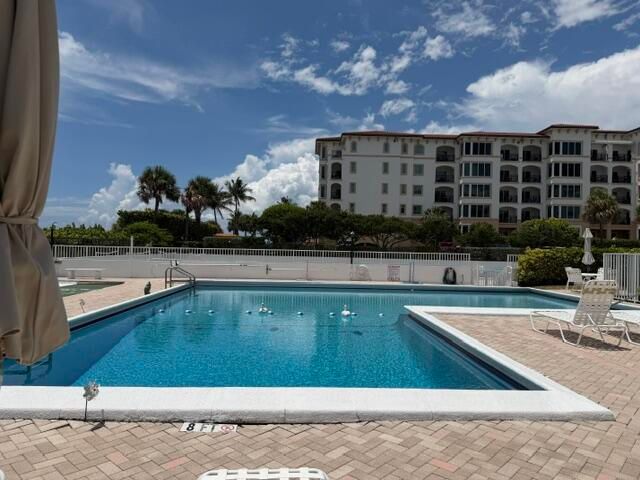 33 S Ocean Avenue 108, Palm Beach Shores, FL 33404