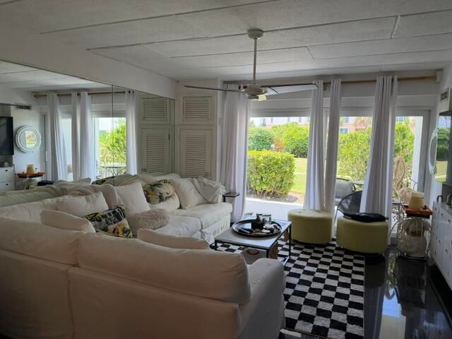 33 S Ocean Avenue 108, Palm Beach Shores, FL 33404