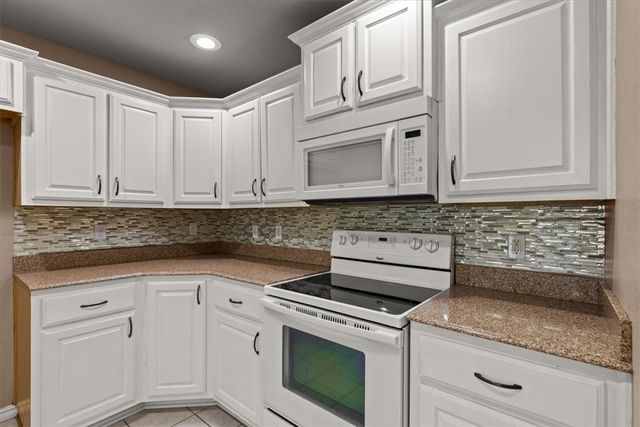 20 Westmorland Drive, Bella Vista, AR 72714
