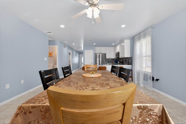 4326 Waterwood Pass, Elmendorf, TX 78112