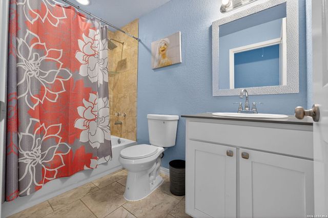 4326 Waterwood Pass, Elmendorf, TX 78112