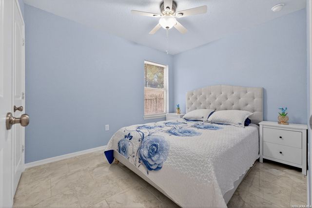 4326 Waterwood Pass, Elmendorf, TX 78112