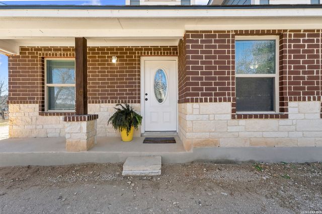 4326 Waterwood Pass, Elmendorf, TX 78112