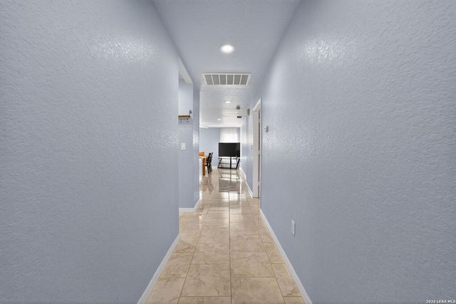 4326 Waterwood Pass, Elmendorf, TX 78112