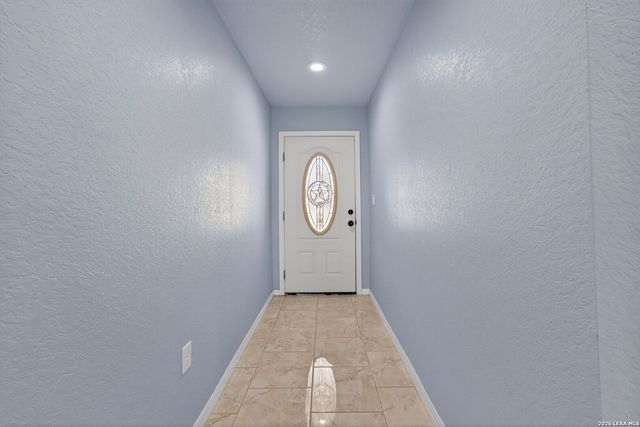 4326 Waterwood Pass, Elmendorf, TX 78112