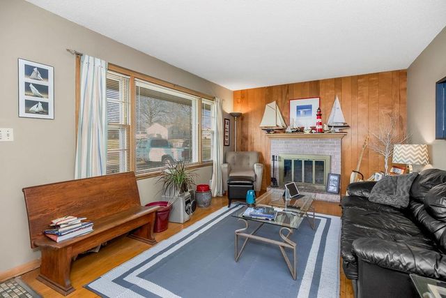 9812 E 77 Terrace, Raytown, MO 64086