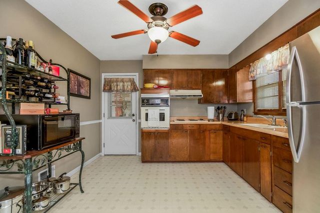 9812 E 77 Terrace, Raytown, MO 64086